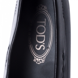 Pre Owned Tod's Black Leather Gommino Loafers Size 42.5