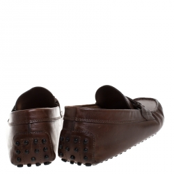 مملوكة مسبقًا حذاء لوفرز تودز سليب أون جلد بني مقاس 41.5