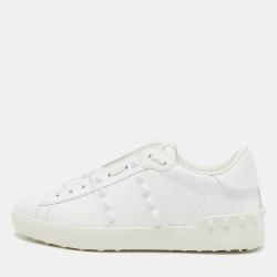 مملو كة مسبقًا Valentino White Leather Rockstud Untitled Sneakers Size 41.5