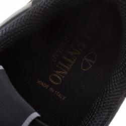 Pre Owned حذاء رياضي فالنتينو روكرانر سويدي وجلد كاموفلاج أسود مقاس 42