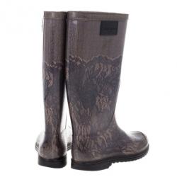مملوكة مسبقًا Valentino Lace Print Rubber Rain Boots Size 39