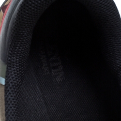 مملوكة مسبقًا Valentino Multicolor Leather And Suede Rockstud Sneakers Size 44