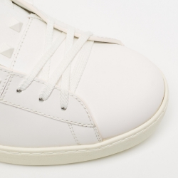 Pre Owned Valentino White Leather Ruckstud Low Top Sneakers Size 43