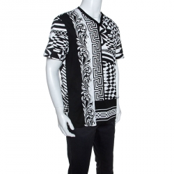 Pre Owned Versace Monochrome Optical Illusion Print Cotton V-Neck T-Shirt L