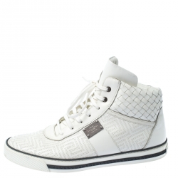 مملوكة مسبقًا  حذاء رياضي فيرساتشي بحافة مرتفعة ورباط جلد مجدول أبيض مقاس 42