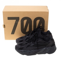 Yeezy x Adidas Black Technical Fabric And Suede Boost 700 V2 Vanta Sneakers Size 42