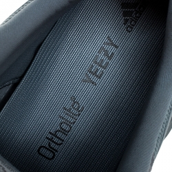 مملوكة مسبقًا حذاء رياضي ييزي x اديداس بوست 700 V2 تريكو قطن أزرق مقاس 44