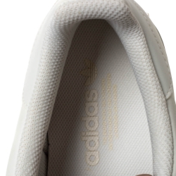 Pre Owned حذاء رياضى ييزي x اديداس باوربيس كالاباساس جلد أبيض مقاس 46.5 