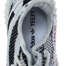 Pre Owned  حذاء رياضي ييزي × أديداس بوست 350 V2 زيبرا تريكو قطن أبيض و أسود مقاس 44