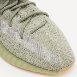 Pre Owned Yeezy x Adidas Green/Grey Knit Fabric Boost 350 V2 Sneakers Size 44 2/3