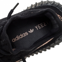 مملوكة مسبقًا Yeezy x Adidas Black Cotton Knit Boost 350 V2 Sneakers Size 38
