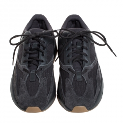 مملوكة مسبقًا Yeezy x Adidas Utility Grey Boost 700 Wave Runner Sneakers Size 42