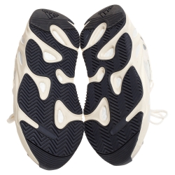 مملوكة مسبقًا حذاء رياضي ييزي x اديداس أنالوغ بوست 700 V2 أبيض مقاس 43.5