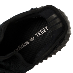 Pre Owned Yeezy x Adidas Black/Red Knit Fabric Boost 350 V2 Sneakers Size 42 2/3