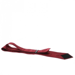 Pre Owned Yves Saint Laurent Red and Pink Embroidered Silk Traditional Tie