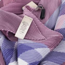 Pre Owned Burberry Novacheck Silk Pleated Scarf