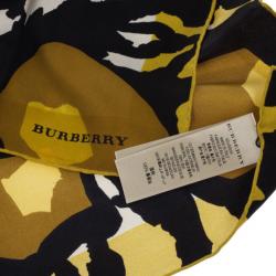 مملوكة مسبقًا Burberry Abstract Floral Mulberry Silk Square Scarf