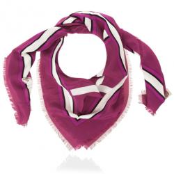 مملوكة مسبقًا Burberry Magenta Heri Buckle Print Square Scarf