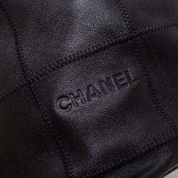 Pre Owned Chanel Black Leather Small Bucket Hobo