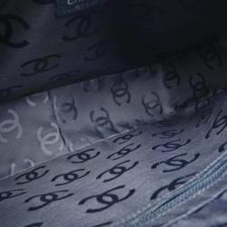 مملوكة مسبقًا Chanel Denim Shoulder Bag 