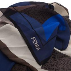 مملوكة مسبقًا وشاح فندي حرير بني