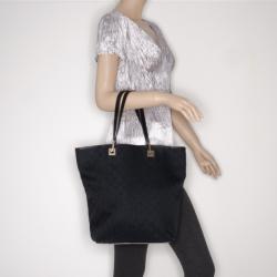 مملوكة مسبقًا Gucci Black Monogram Canvas Bucket Tote Bag