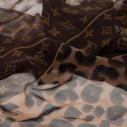 مملوكة مسبقًا Louis Vuitton Leopard and Monogram Silk Scarf