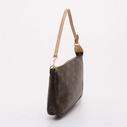 مملوكة مسبقًا Louis Vuitton Monogram Pochette Accessories Shoulder Bag 