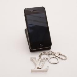 مملوكة مسبقًا Louis Vuitton Silver Porte Cles LV Keychain