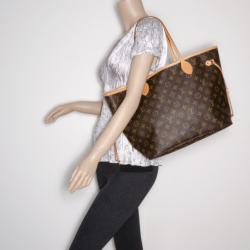 Pre Owned Louis Vuitton Neverfull Tote MM