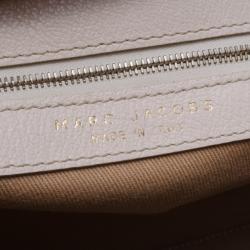 Pre Owned Marc Jacobs White Stam 