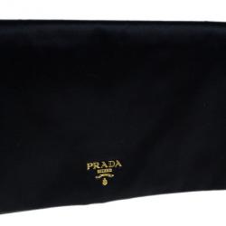 مملوكة مسبقًا Prada Black Satin Clutch