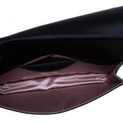 مملوكة مسبقًا Prada Black Satin Clutch