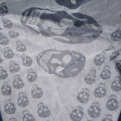 مملوكة مسبقًا Alexander McQueen Unisex Modal Cashmere Skull Kefia