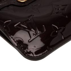 مملوكة مسبقًا Louis Vuitton Amarante Monogram Vernis Key Pouch