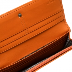 Pre Owned Aigner Orange Signature Patent Leather Continental Wallet