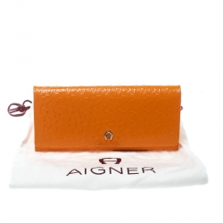 Pre Owned Aigner Orange Signature Patent Leather Continental Wallet