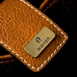 Pre Owned Aigner Tan Leather Crossbody Bag