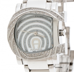 Pre Owned Aigner Mother of Pearl Stainless Steel Genua Due A31600 Women's Wristwatch 31 mm