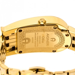 Pre Owned Aigner Mother of Pearl Gold Plated Stainless Steel Olbia A29300 Women's Wristwatch 24 mm