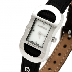 Pre Owned Aigner Mother of Pearl Stainless Steel Cesena A53200 Women's Wristwatch 23 mm