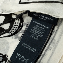 Pre Owned Alexander McQueen White Skull Print Silk Foulard Scarf