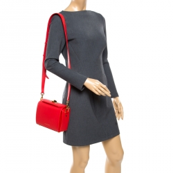 Luxury handbag - The Short Story Alexander McQueen bag in red leather
