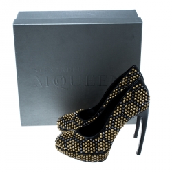 Pre Owned Alexander McQueen Black Studded Leather Platform Pumps Size 38