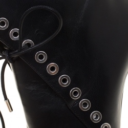 Pre Owned Alexander McQueen Black Leather Eyelet Detail Curve Heel Platform Ankle Boots Size 38.5