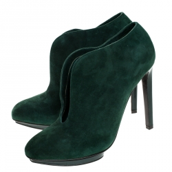 Pre Owned Alexander McQueen Green Suede V Cut Ankle Booties Size 39