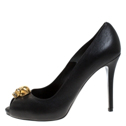 Pre Owned Alexander McQueen Black Leather Crystal Embellished Skull Detail Peep Toe Platform Pumps Size 39