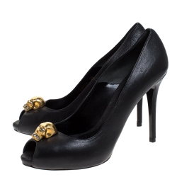 Pre Owned Alexander McQueen Black Leather Crystal Embellished Skull Detail Peep Toe Platform Pumps Size 39