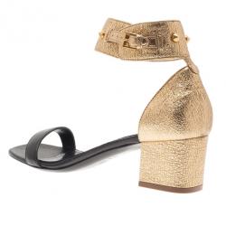 مملوكة مسبقًا صندل اليكساندر ماكوين جلد ثنائي اللون وحزام للكاحل مقاس 39.5