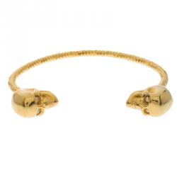 Pre Owned Alexander McQueen Twin Skull Gold Tone Open Cuff Bracelet 19cm